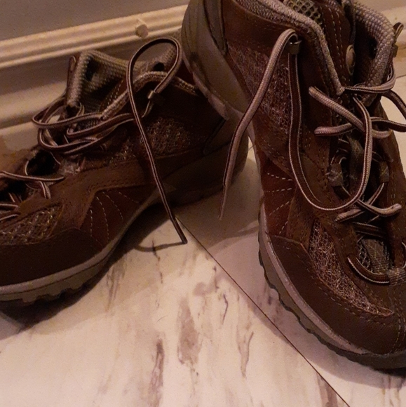 Sneakers - Picture 1 of 2